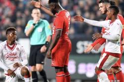 开云官网-贝蒂斯后防漏洞频出,主场遭遇失败挫折的简单介绍