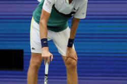 开云官方app入口-包含美网完胜澳网，梅德韦杰夫惊艳四座的词条