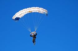 开云体育登录-欧文展现巨星价值，奇才封锁湖人