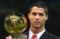 开云足球直播-新疆队淘汰赛过关开拓者，哈利伯顿扛起全队