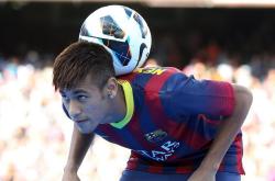 开云平台-北欧寒冰对阵高卢烈焰，莱奥进攻端无人可挡，芬兰足球的战术困局与雷恩的欧战启示