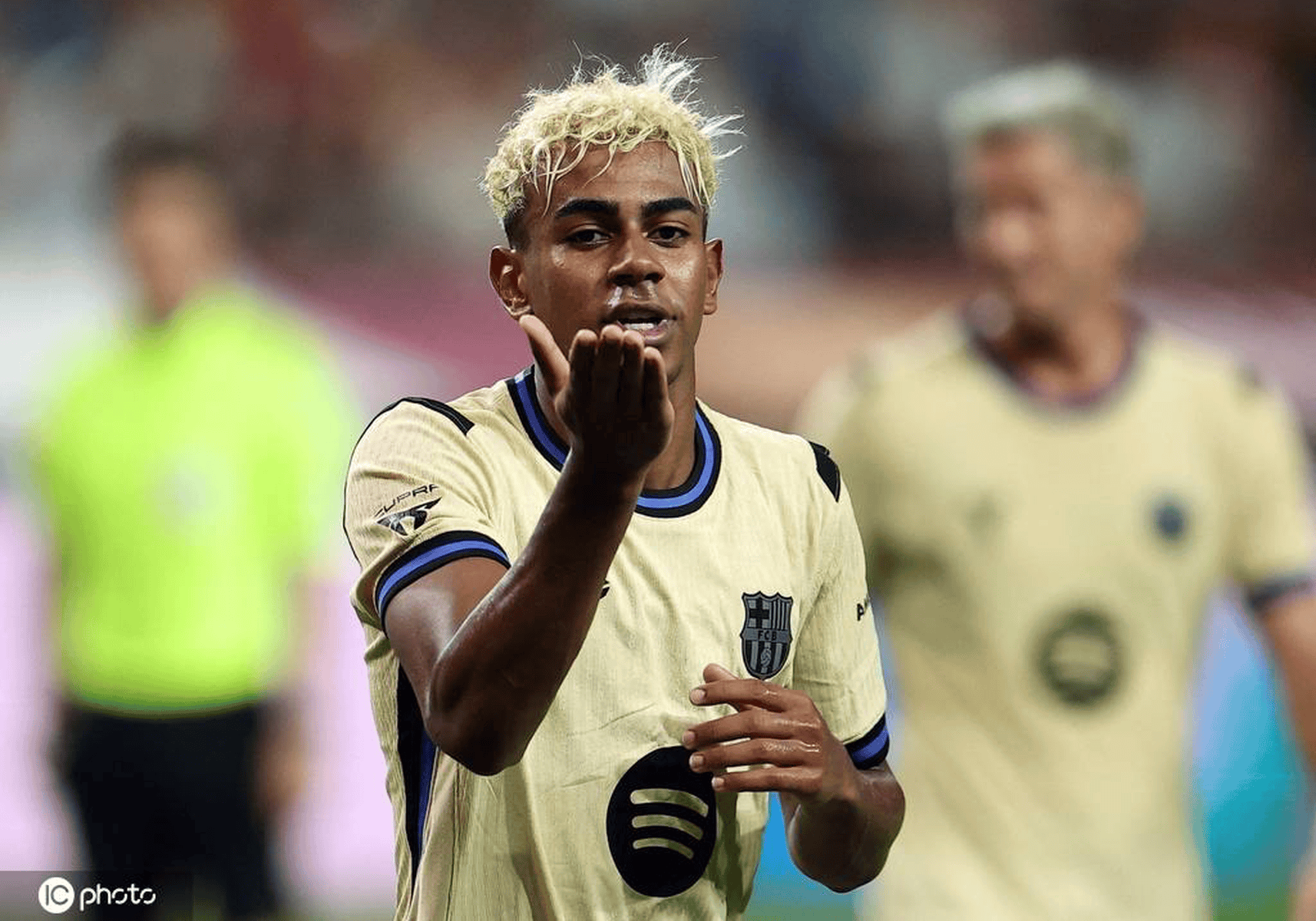 巴萨罗那在比赛中展现出色表现的简单介绍 巴萨罗那在比赛中展现出色表现的简单介绍