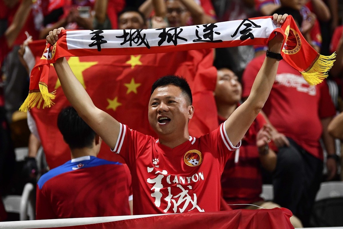 包含恒大连败，球迷担心保级形势严峻，主帅回应外界质疑的词条