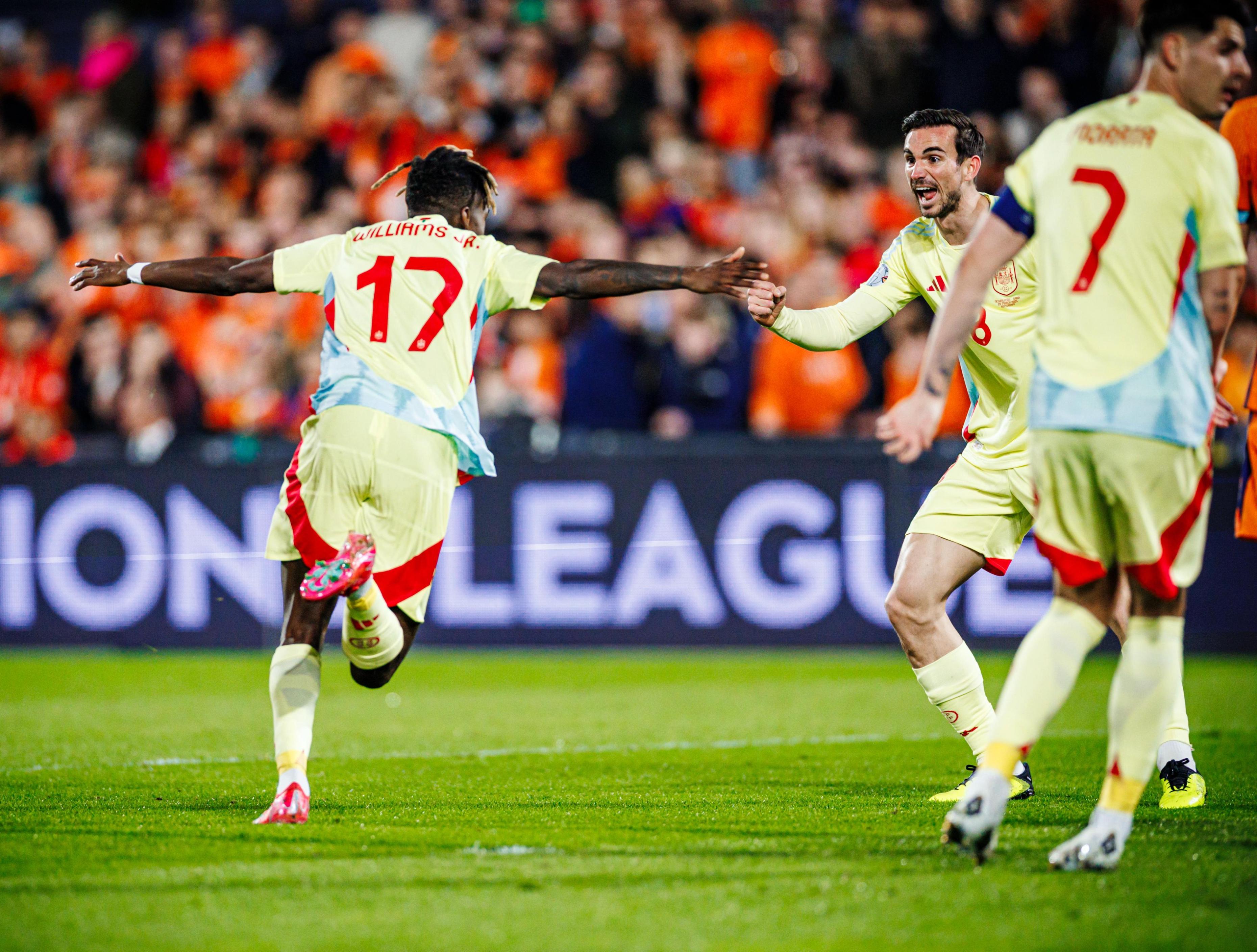 西班牙队青年军崭露头角,欧洲豪强失利 西班牙队青年军崭露头角,欧洲豪强失利