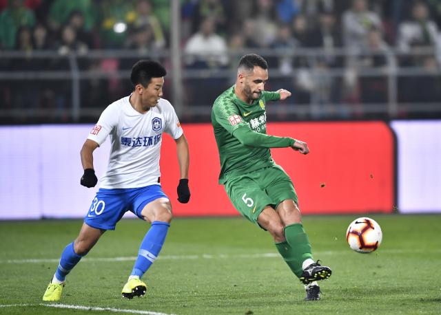 北京中赫国安客场-击败天津泰达,取得胜利 北京中赫国安客场-击败天津泰达,取得胜利