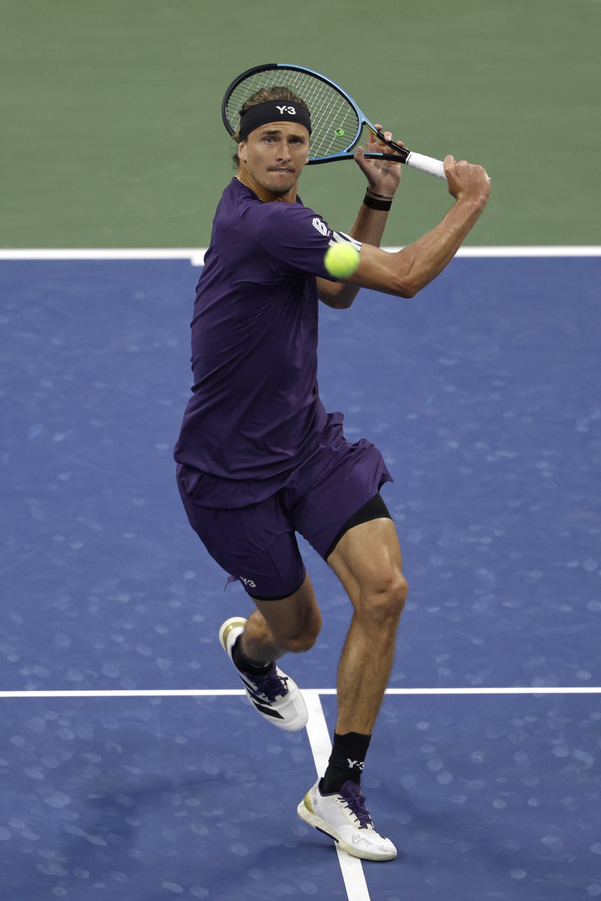 世界网球队险胜法国网球队,兹维列夫打破历史纪录的简单介绍 世界网球队险胜法国网球队,兹维列夫打破历史纪录的简单介绍