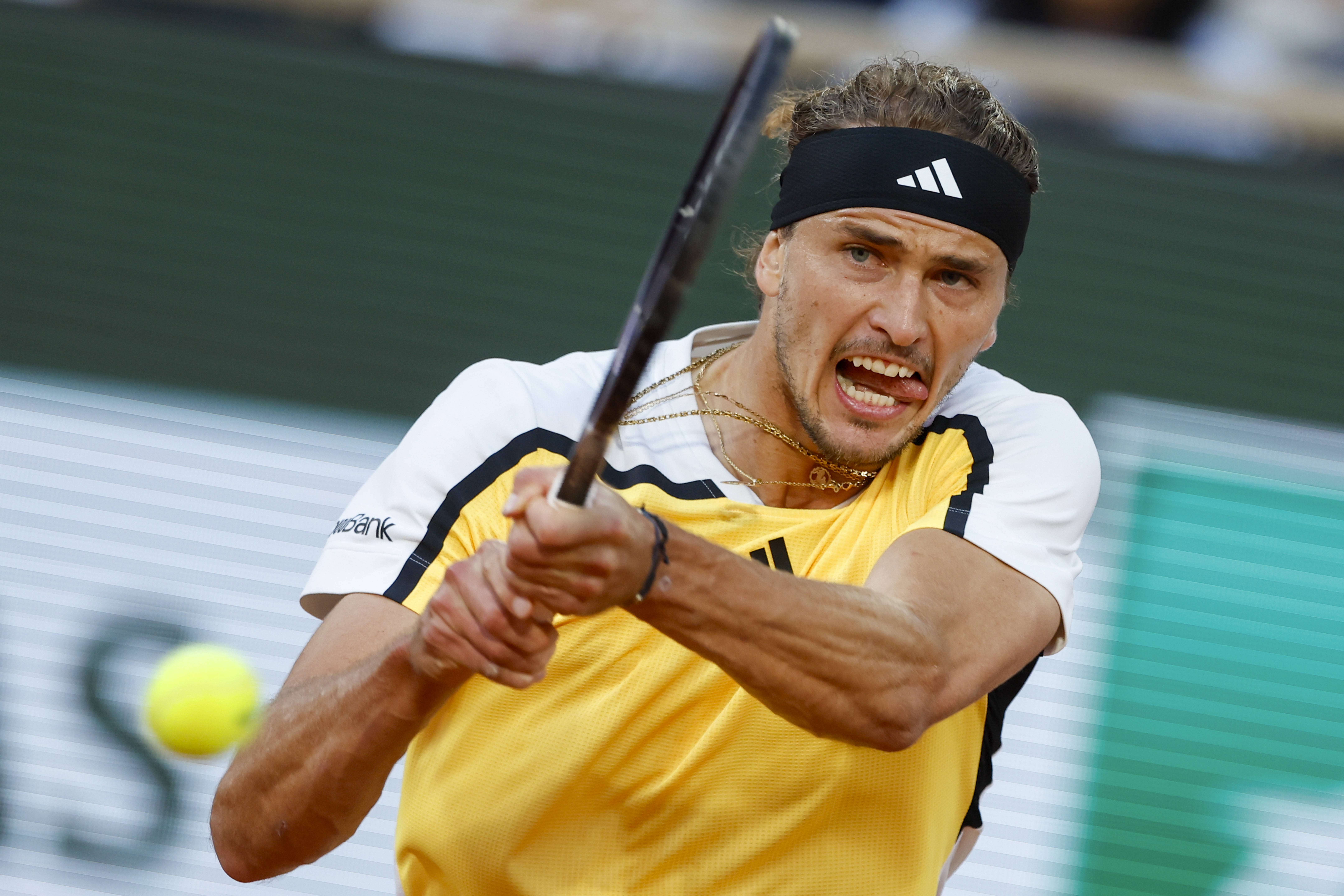 世界网球队险胜法国网球队,兹维列夫打破历史纪录的简单介绍 世界网球队险胜法国网球队,兹维列夫打破历史纪录的简单介绍