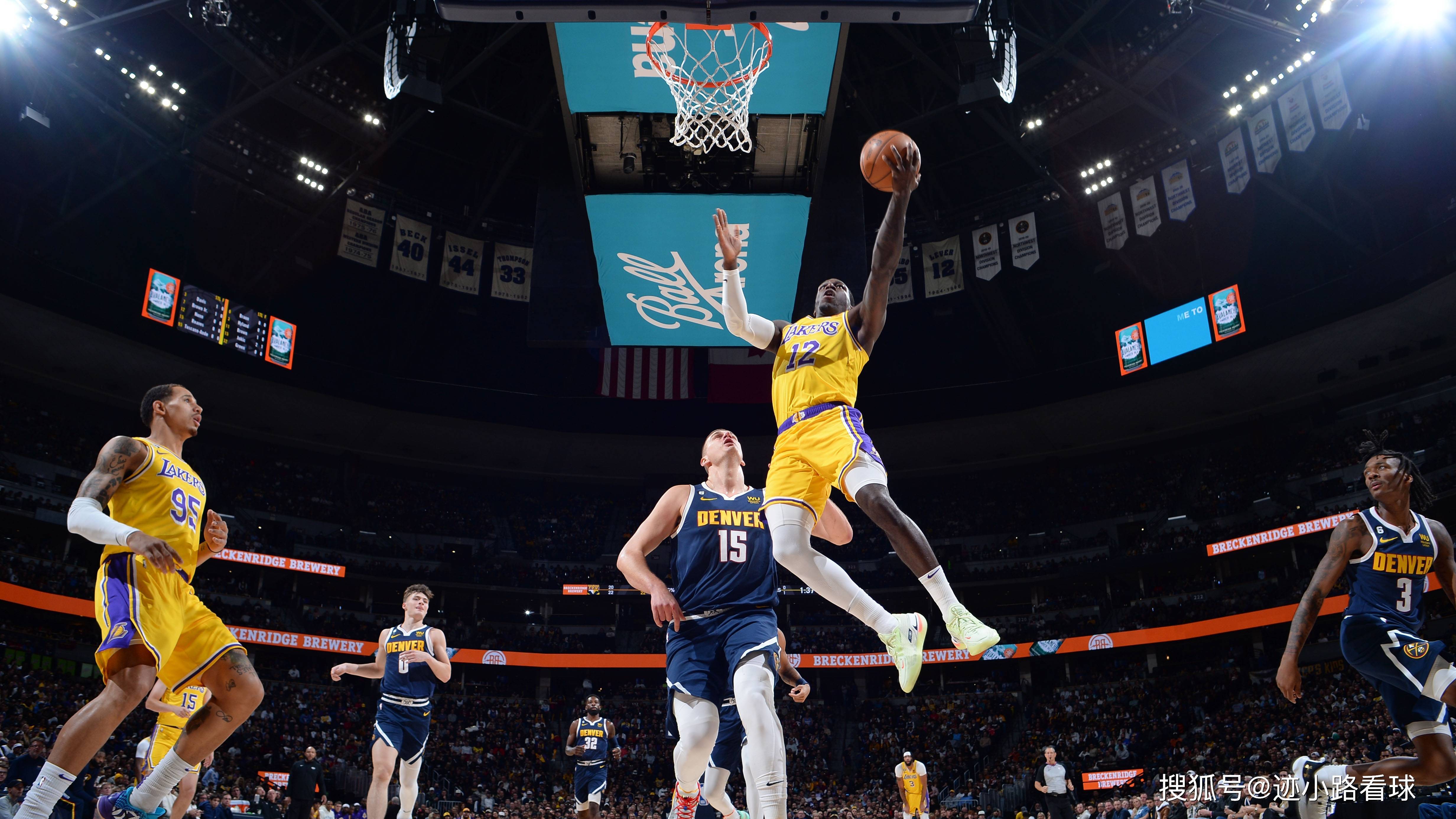 包含湖人双塔再度大爆发，夺取五连胜势不可挡的词条