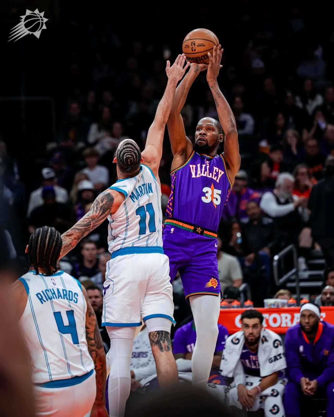 关于黄蜂主帅球队需要更多相互信任的信息