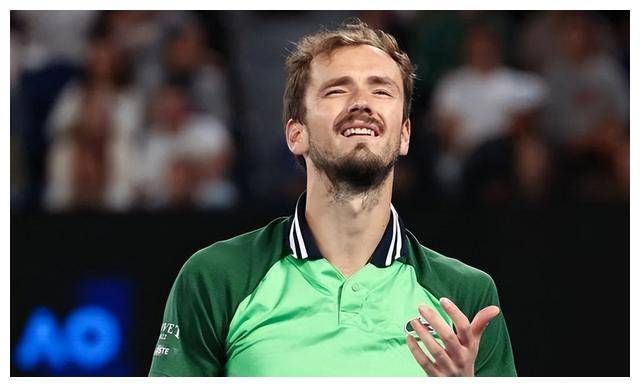 日本网球队强势世界网球队，梅德韦杰夫三分雨点燃全场的简单介绍