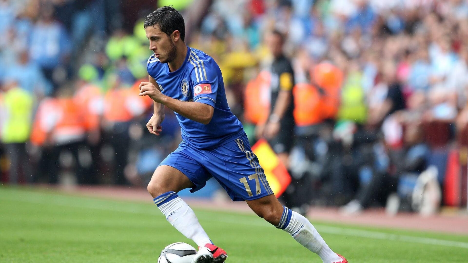 当玻利维亚高原雄鹰对阵永恒之城罗马—楚阿梅尼惊艳四座的跨时空足球启示录