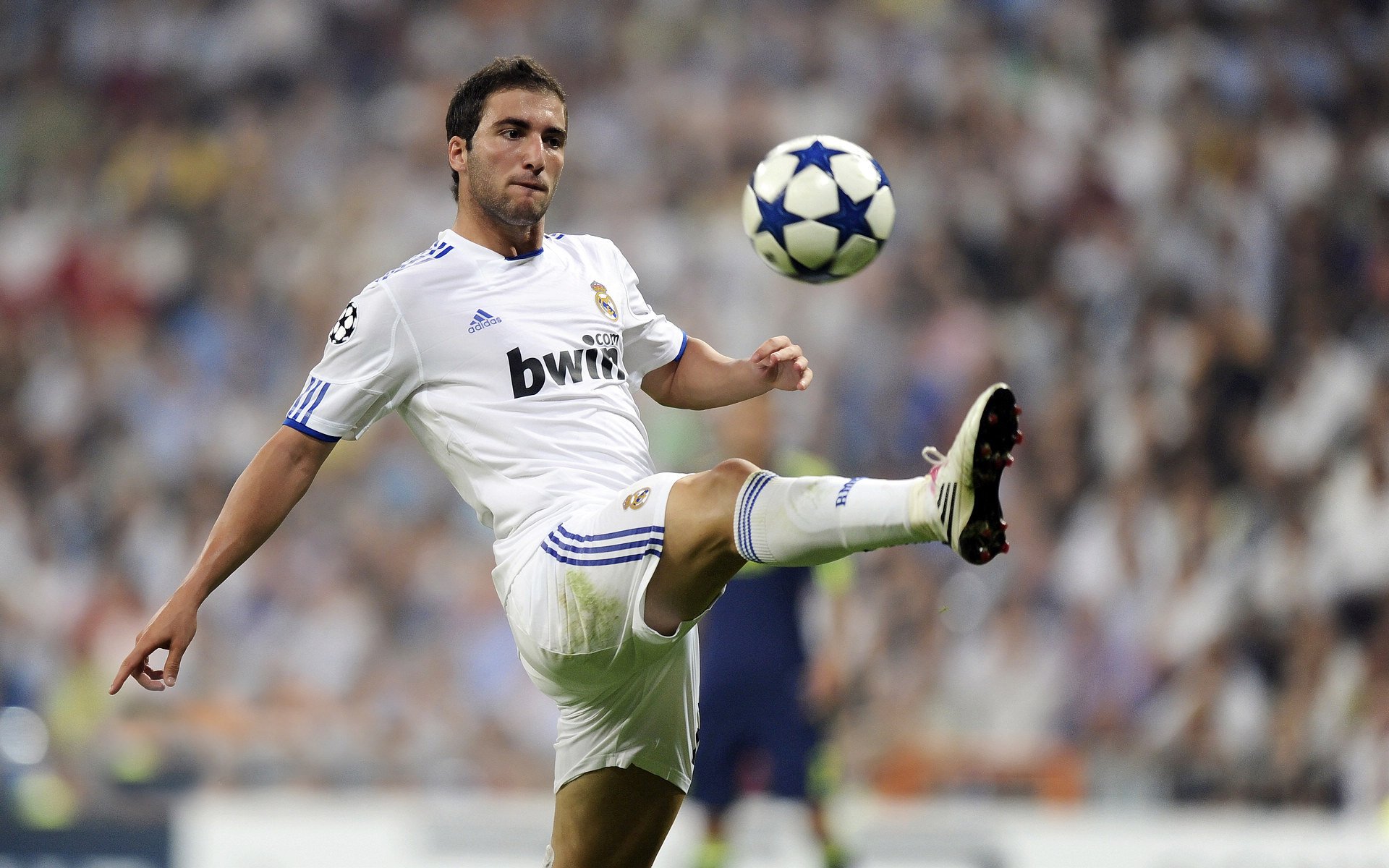 当西北的烈日遇上天山寒冰，利拉德时间冻结新疆